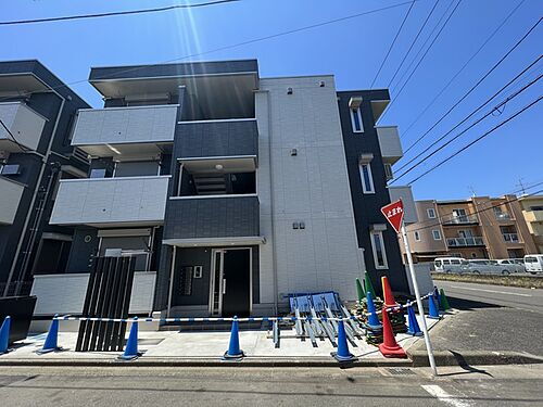 神奈川県藤沢市湘南台６丁目 3階建 築1年11ヶ月