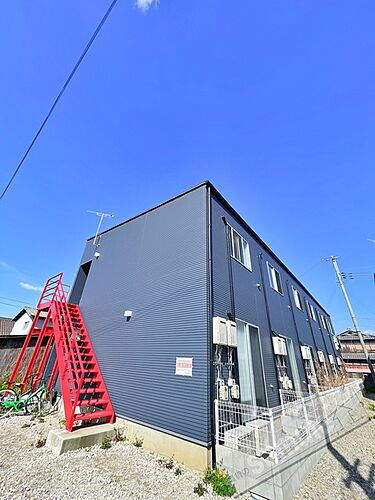 和歌山県和歌山市新在家 2階建