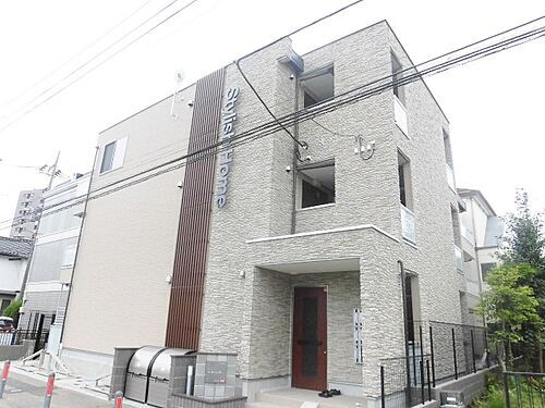 神奈川県大和市中央２丁目 3階建 築6年