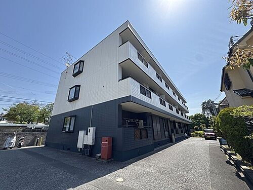 兵庫県伊丹市池尻６丁目 3階建 築30年8ヶ月