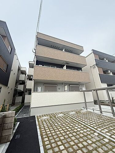 大阪府堺市北区黒土町 3階建 