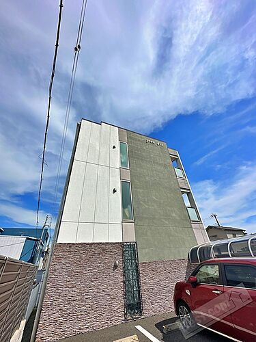 大阪府泉大津市森町１丁目 築9年5ヶ月 3階建