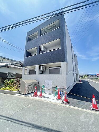 大阪府泉佐野市市場南１丁目 築2年6ヶ月 3階建