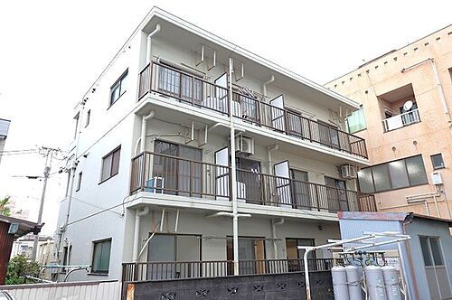 静岡県富士市平垣本町 3階建