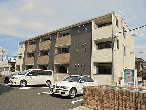 東京都八王子市高倉町 3階建 築8年11ヶ月