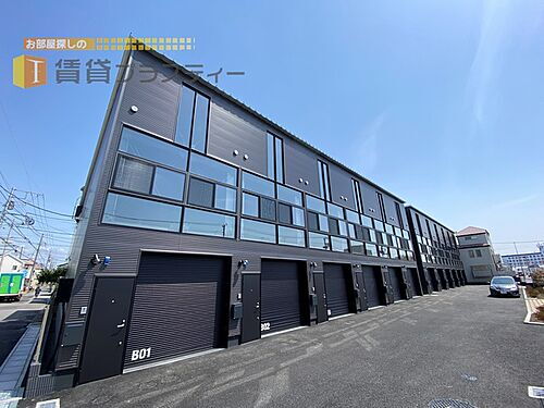 千葉県市川市平田４丁目 2階建