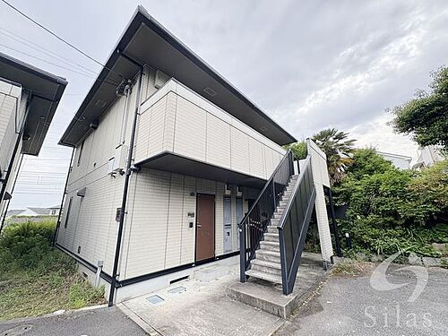 兵庫県川西市花屋敷１丁目 2階建