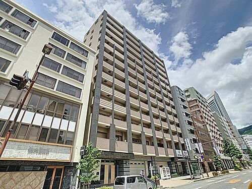 兵庫県神戸市中央区加納町２丁目 地上13階地下1階建 築18年4ヶ月