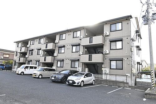 新潟県新潟市中央区大島 3階建