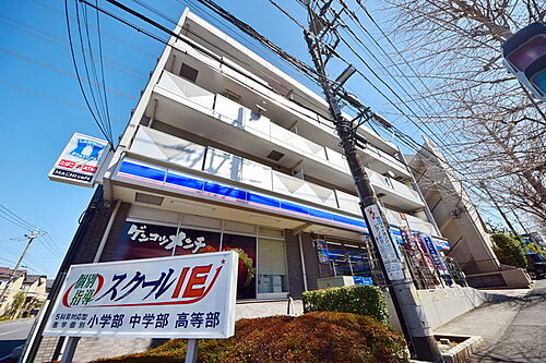 神奈川県川崎市麻生区栗平２丁目 地上4階地下1階建 築26年5ヶ月