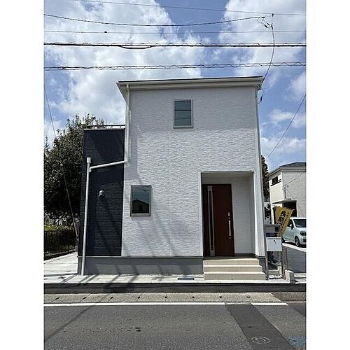 神奈川県横浜市泉区上飯田町 2階建 