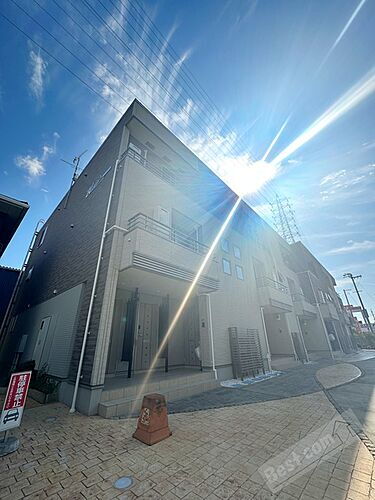 大阪府和泉市葛の葉町１丁目 3階建 築7年5ヶ月
