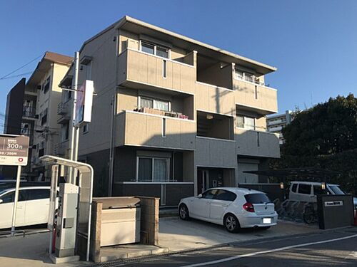 大阪府豊中市服部寿町１丁目 3階建 築8年10ヶ月