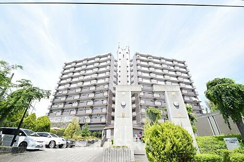大阪府吹田市山手町４丁目 11階建
