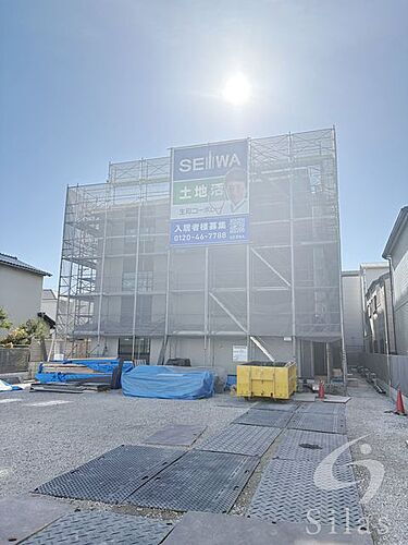 兵庫県尼崎市名神町３丁目  3階建