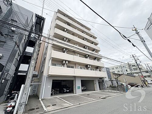 兵庫県西宮市津門川町 7階建