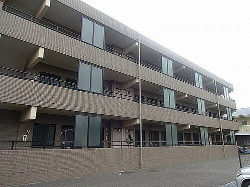 神奈川県藤沢市石川３丁目 3階建 築24年11ヶ月