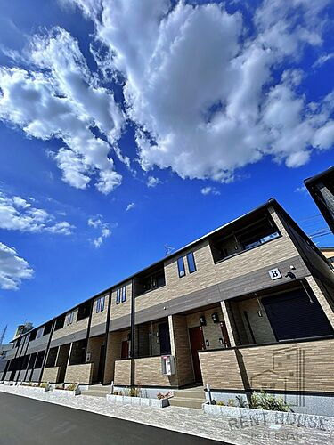 大阪府和泉市池上町 2階建 