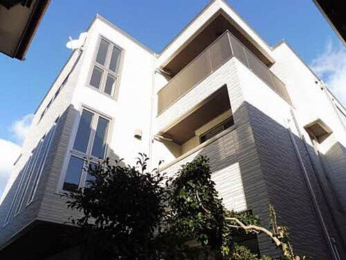 ｌｅ　ｍａｇｎｏｌｉａ　薬師堂 3階建