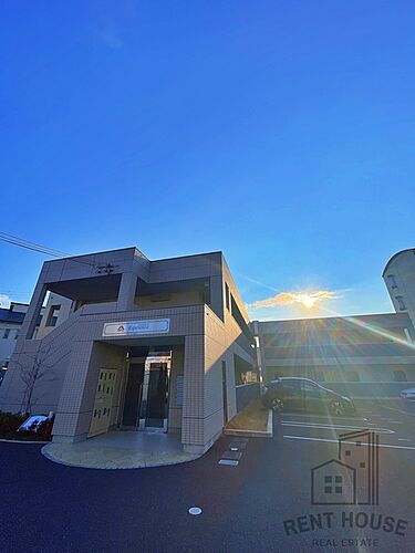 大阪府泉佐野市日根野 築5年9ヶ月 2階建