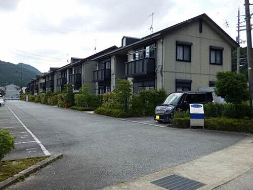 ファミーユ 2階建