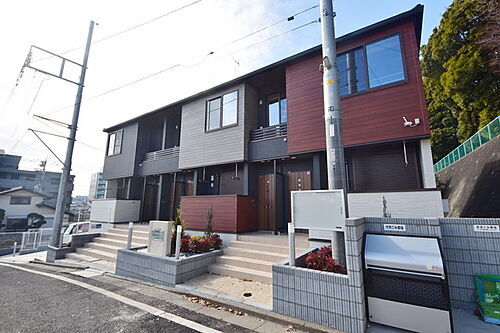 東京都多摩市乞田 2階建