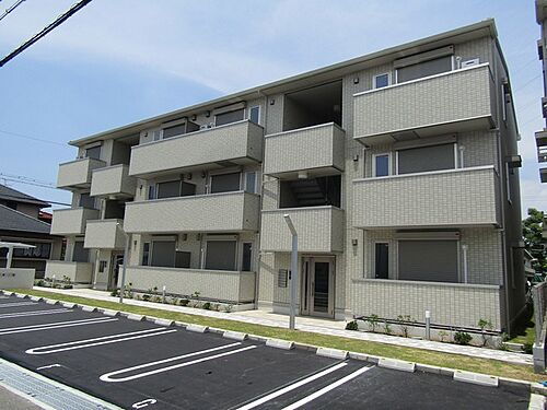 ラ　ルーチェ天美我堂 3階建
