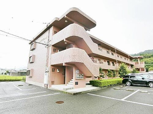 静岡県富士市岩本 3階建 築25年4ヶ月