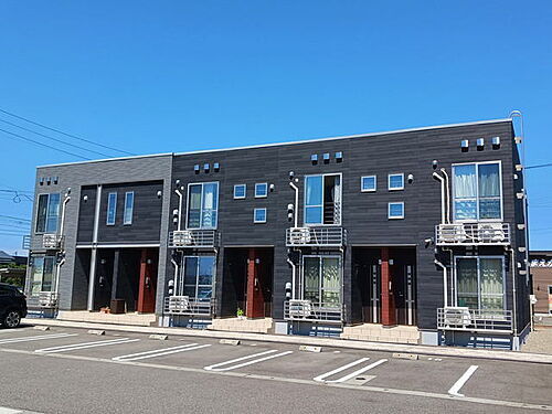 新潟県長岡市上前島３丁目 賃貸アパート