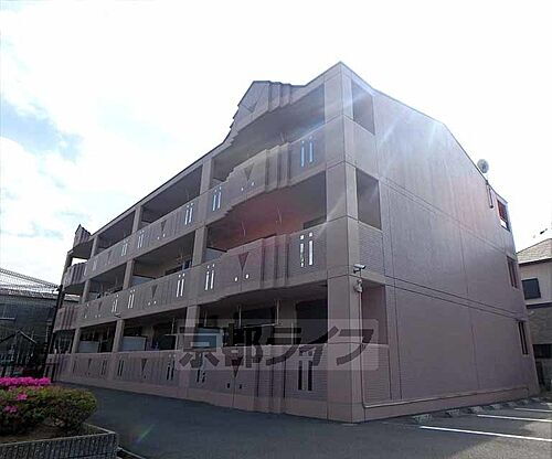 大阪府枚方市三栗２丁目 築21年7ヶ月 3階建