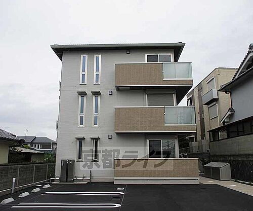 京都府城陽市寺田垣内後 3階建 