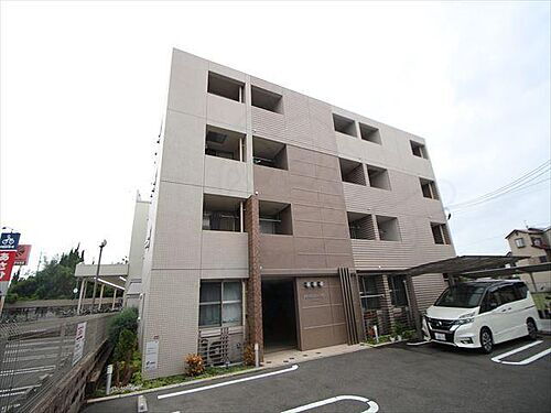 大阪府高槻市川西町１丁目 築10年6ヶ月 4階建