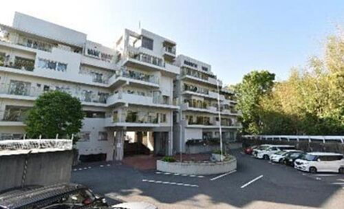 大阪府茨木市新郡山１丁目 3階建 築40年9ヶ月