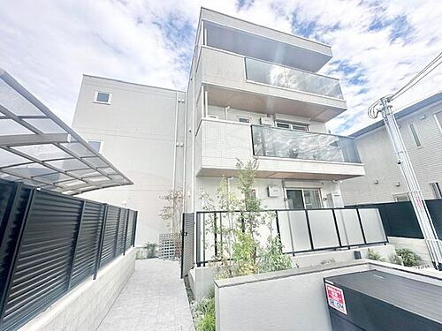 大阪府茨木市水尾１丁目 築1年3ヶ月 3階建