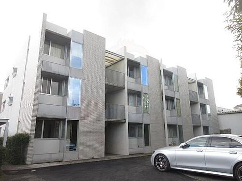 大阪府茨木市中穂積２丁目 築36年10ヶ月 3階建