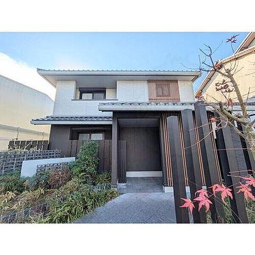 大阪府茨木市星見町 築6年9ヶ月 2階建