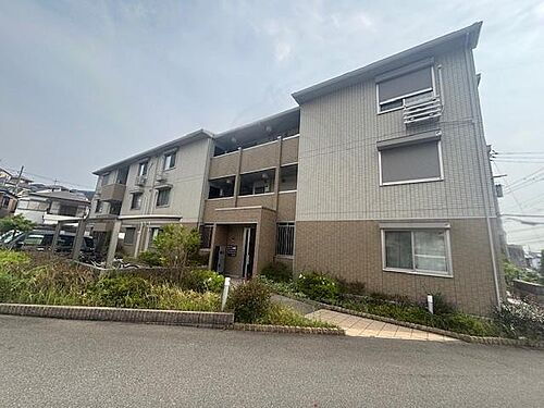 大阪府高槻市宮之川原１丁目 築9年3ヶ月 3階建