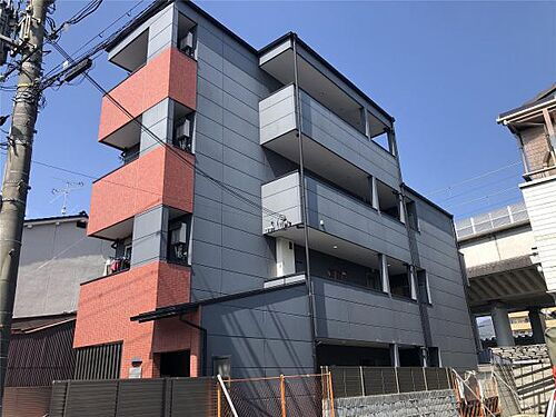 京都府京都市中京区西ノ京馬代町 4階建