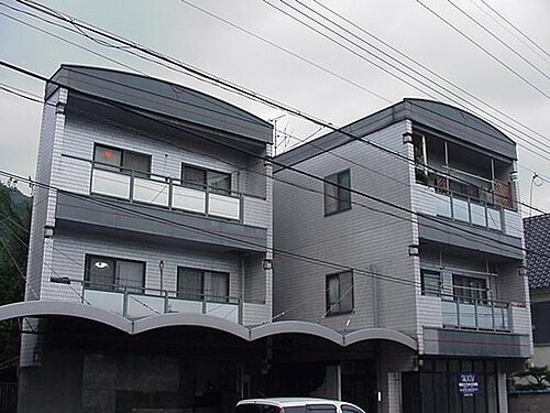 京都府京都市西京区嵐山中尾下町 3階建