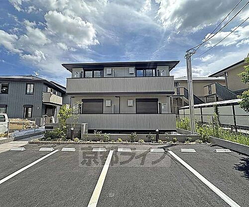 京都府京都市西京区御陵荒木町 2階建 