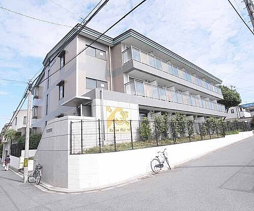 京都府京都市伏見区桃山水野左近西町 築30年10ヶ月 3階建