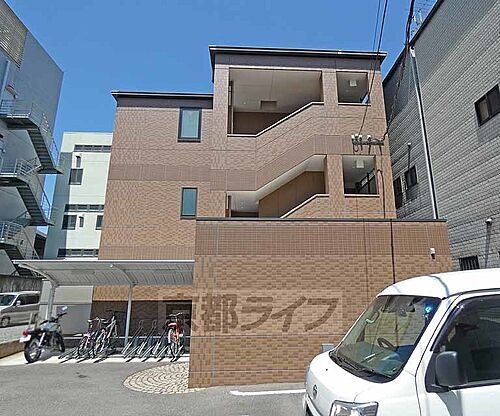 京都府京都市南区吉祥院這登中町 築9年10ヶ月 3階建
