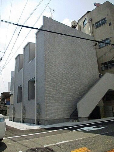 兵庫県尼崎市東難波町３丁目 2階建 築10年9ヶ月