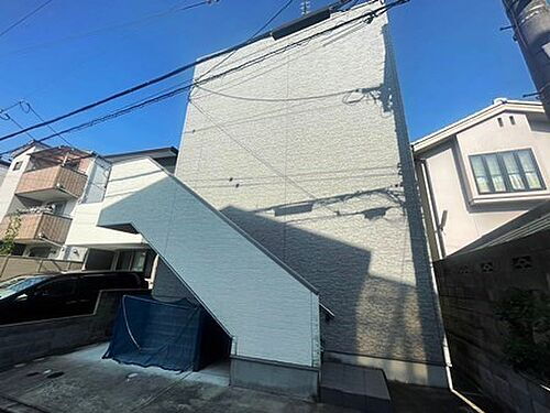 兵庫県尼崎市北大物町 築9年3ヶ月 2階建