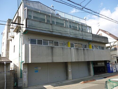 兵庫県尼崎市七松町２丁目 築35年 4階建