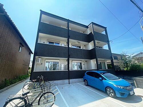 兵庫県尼崎市道意町２丁目 築2年5ヶ月 3階建