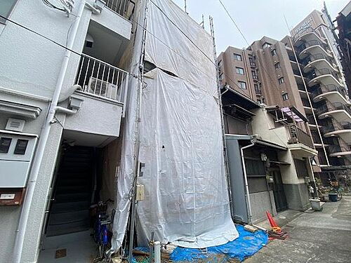 大阪府大阪市住吉区万代東１丁目 4階建