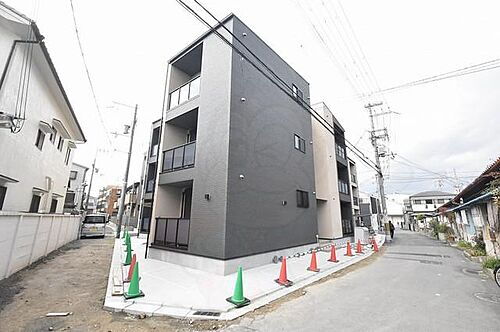 大阪府東大阪市友井２丁目 3階建 築2年5ヶ月