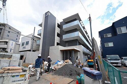 大阪府東大阪市長田３丁目 築8年10ヶ月 4階建