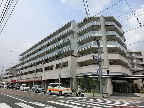 プレサンスロジェ太秦天神川駅前